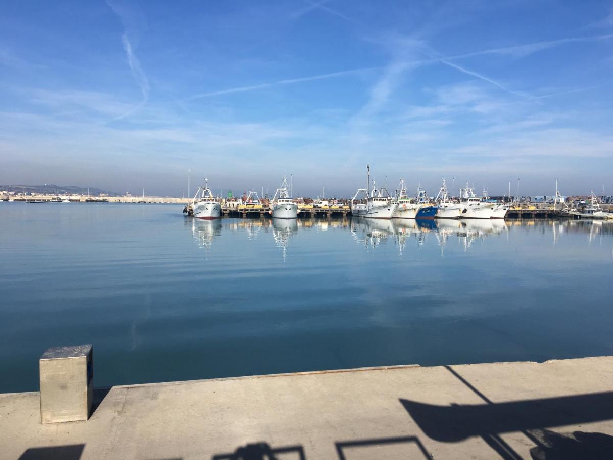 A Casa Di Tati Bed & Breakfast Civitanova Marche Bagian luar foto